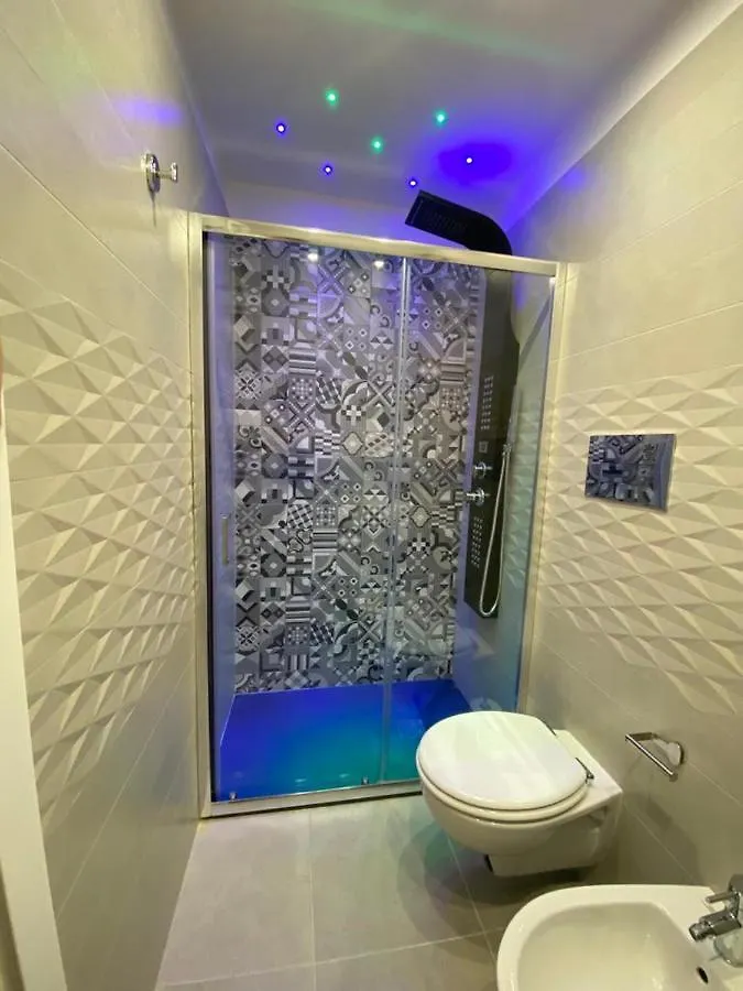 Bed and Breakfast Domus Luigi Leone Неаполь Отель типа 