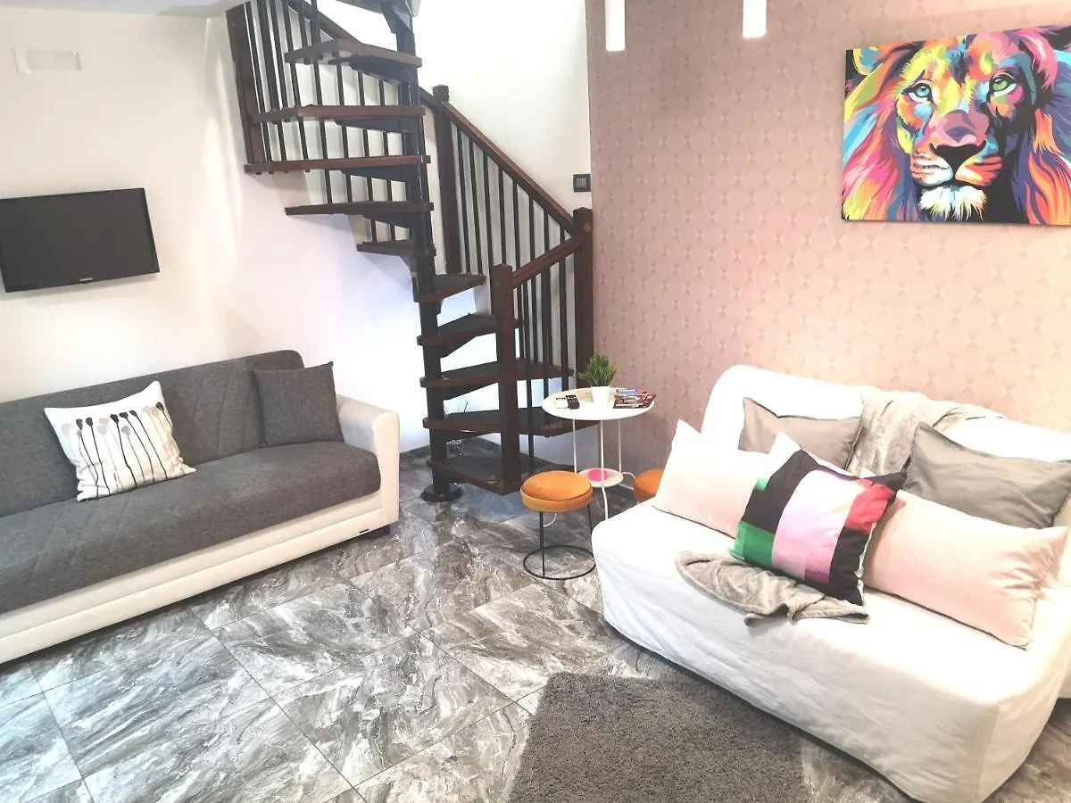 Bed and Breakfast Domus Luigi Leone Неаполь