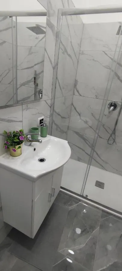 Domus Luigi Leone Bed & Breakfast Naples 0*,  Italy
