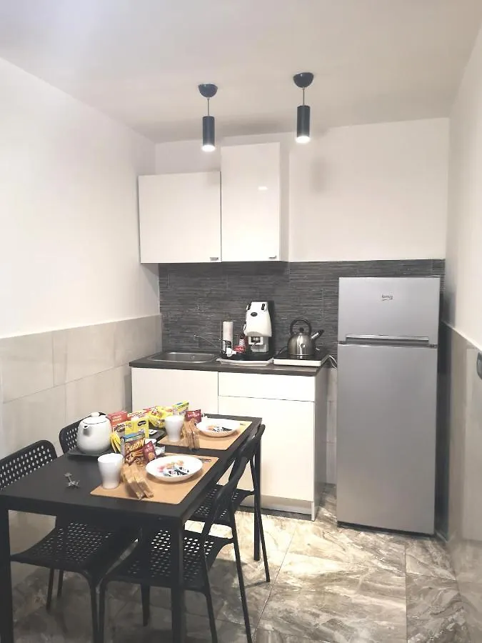 Domus Luigi Leone Bed & Breakfast Naples